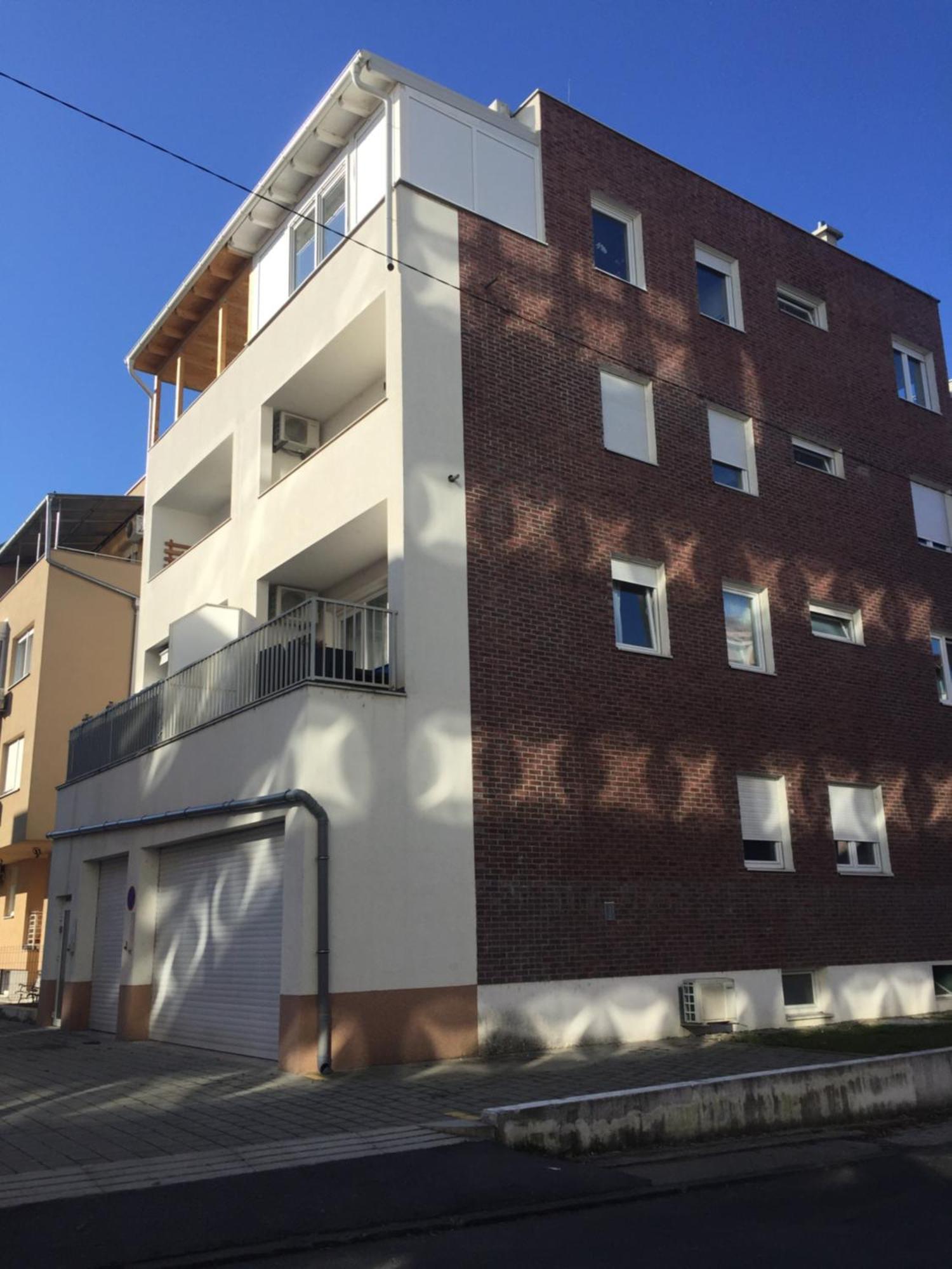 Velesajam * Zagreb