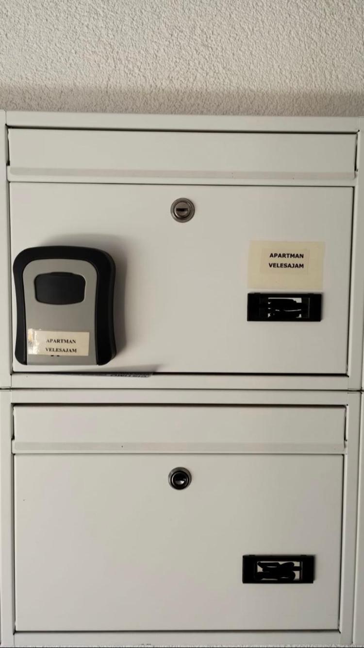Apartman Velesajam *